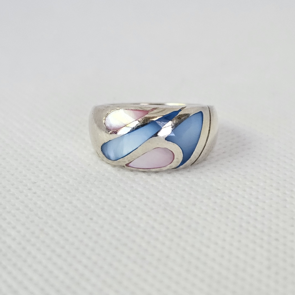 Genuine Mother of Pearl Ring in Sterling Silver Sz 6 - Picture 1 of 5